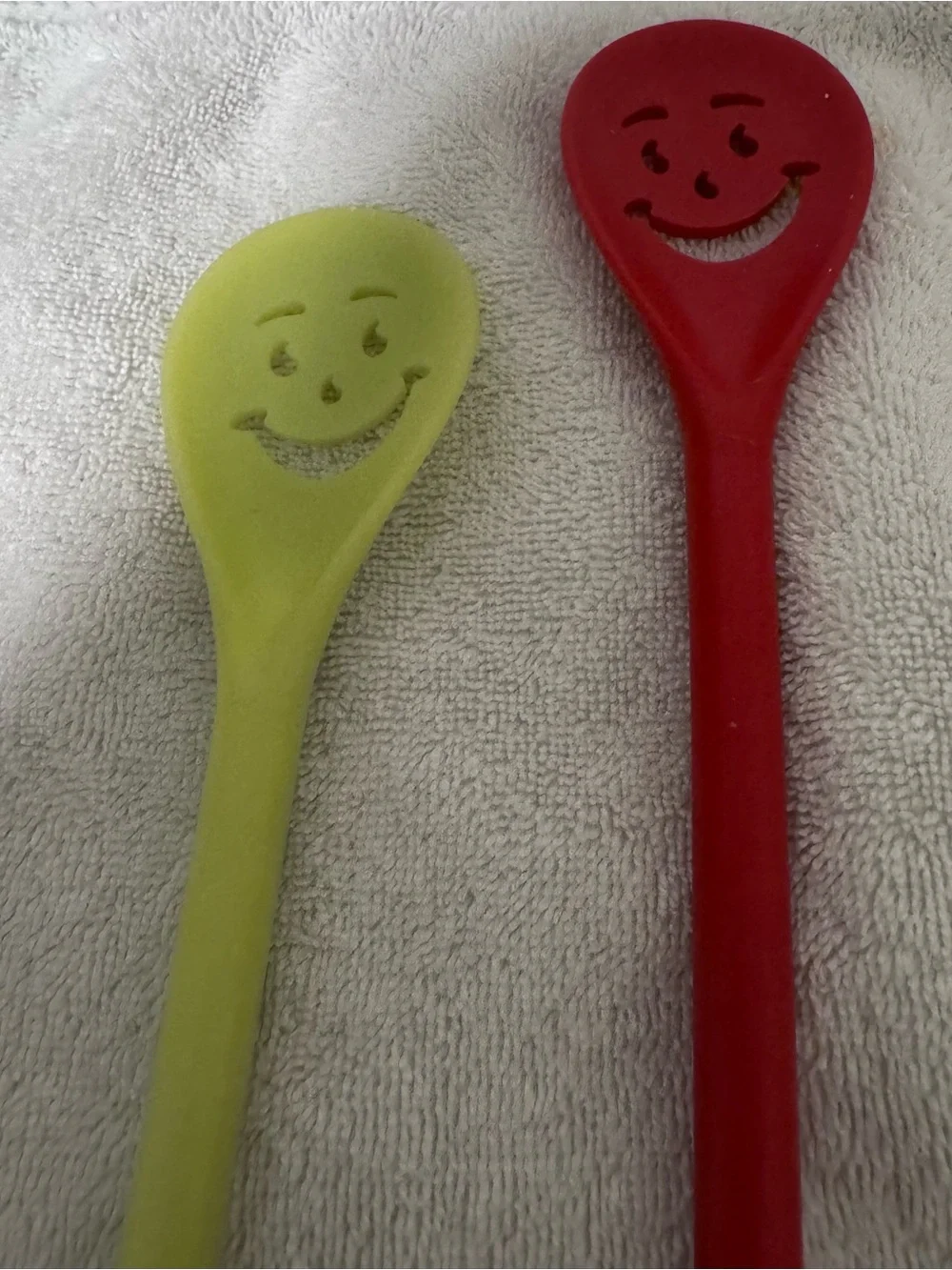 Vintage Kool-Aid Swizzle Sticks Kool-Aid Man Smiley Red And Yellow Viral VNT